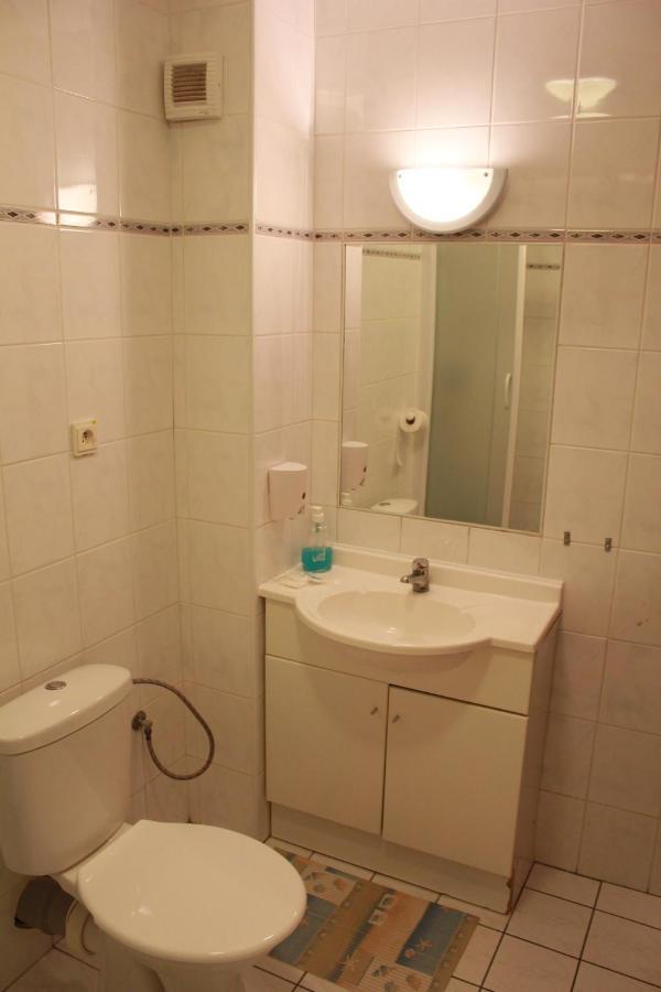 Garni Hotel Anne-Mary Piest'any Exteriör bild